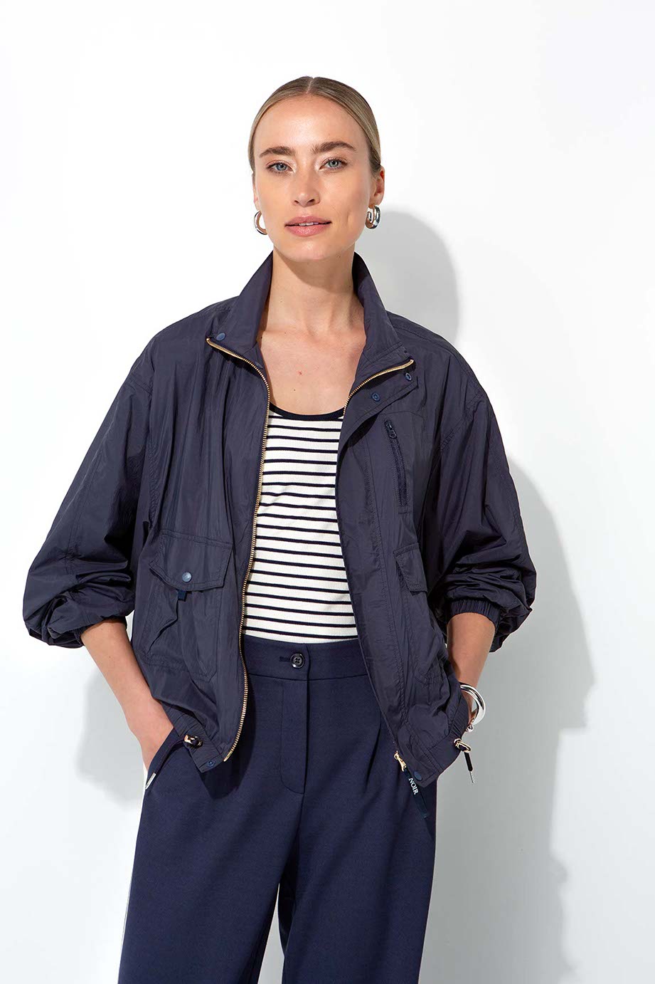 Kurzjacke in Nylon Taft | Navy