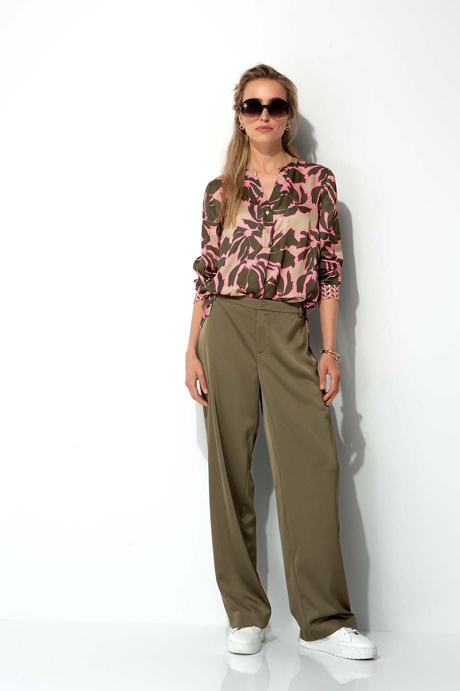 Bluse in Viskose Satin | Olive Flowers Big