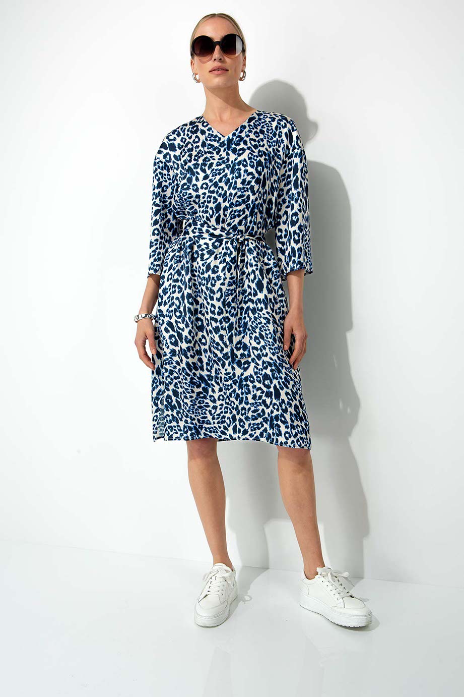 Kleid in Viskose Satin
