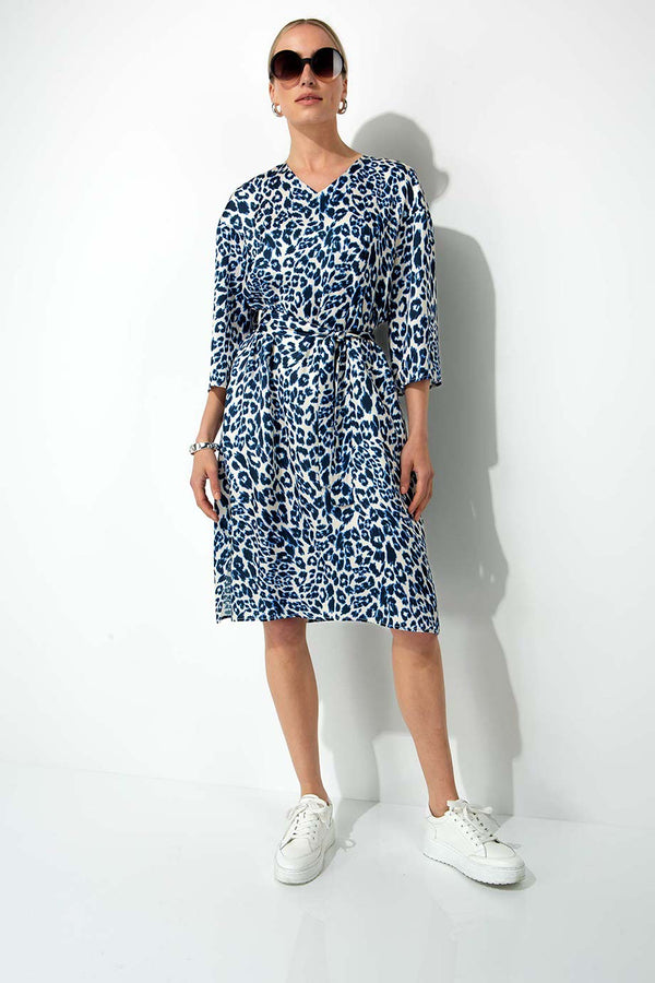 Kleid in Viskose Satin