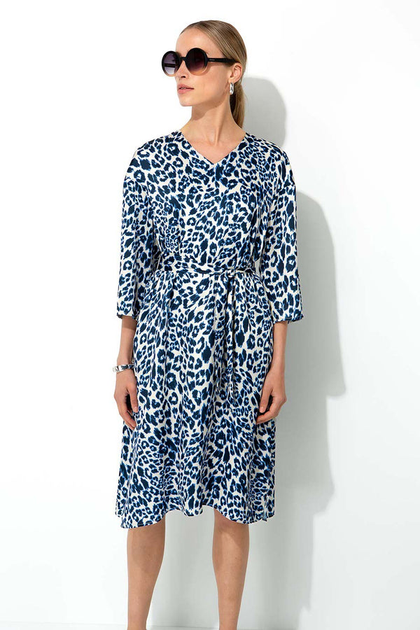 Kleid in Viskose Satin