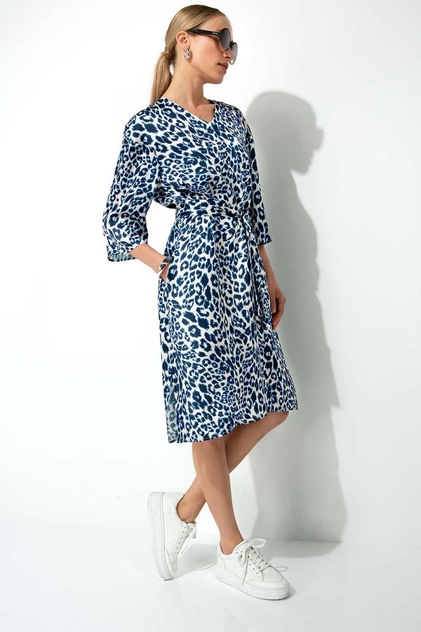 Kleid in Viskose Satin