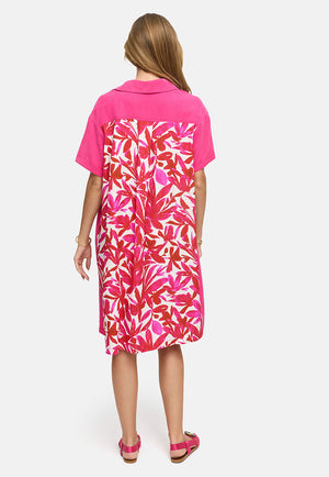 Lyocell garment-dyed dress with a back print | Pink Leaves