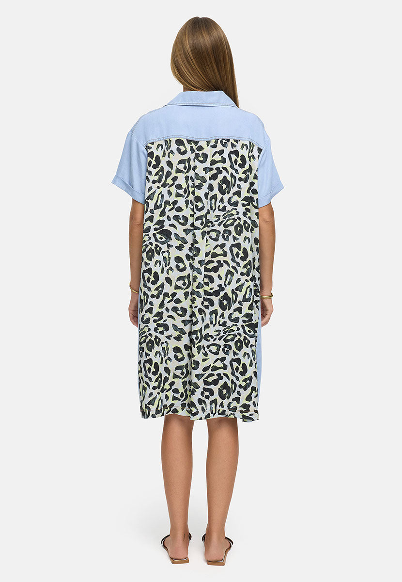 Kleid in Lyocell Garment Dye mit Rückenprint