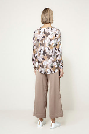 Bluse in Viscose Satin mit Print | Taupe Tide