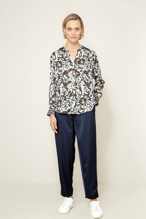 Bluse in Viscose Satin mit Print | Teal Flowers