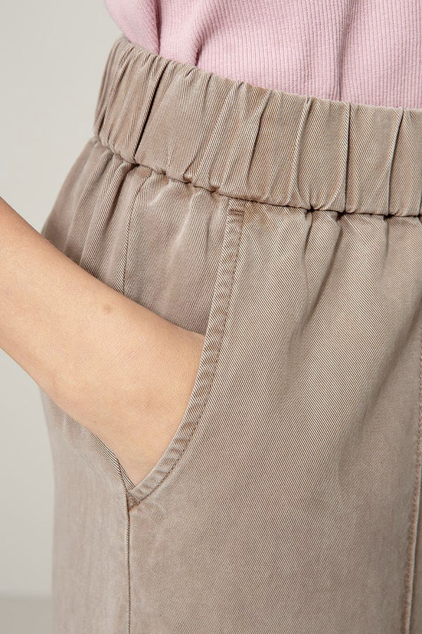 Hose in Garment-Dye | Taupe