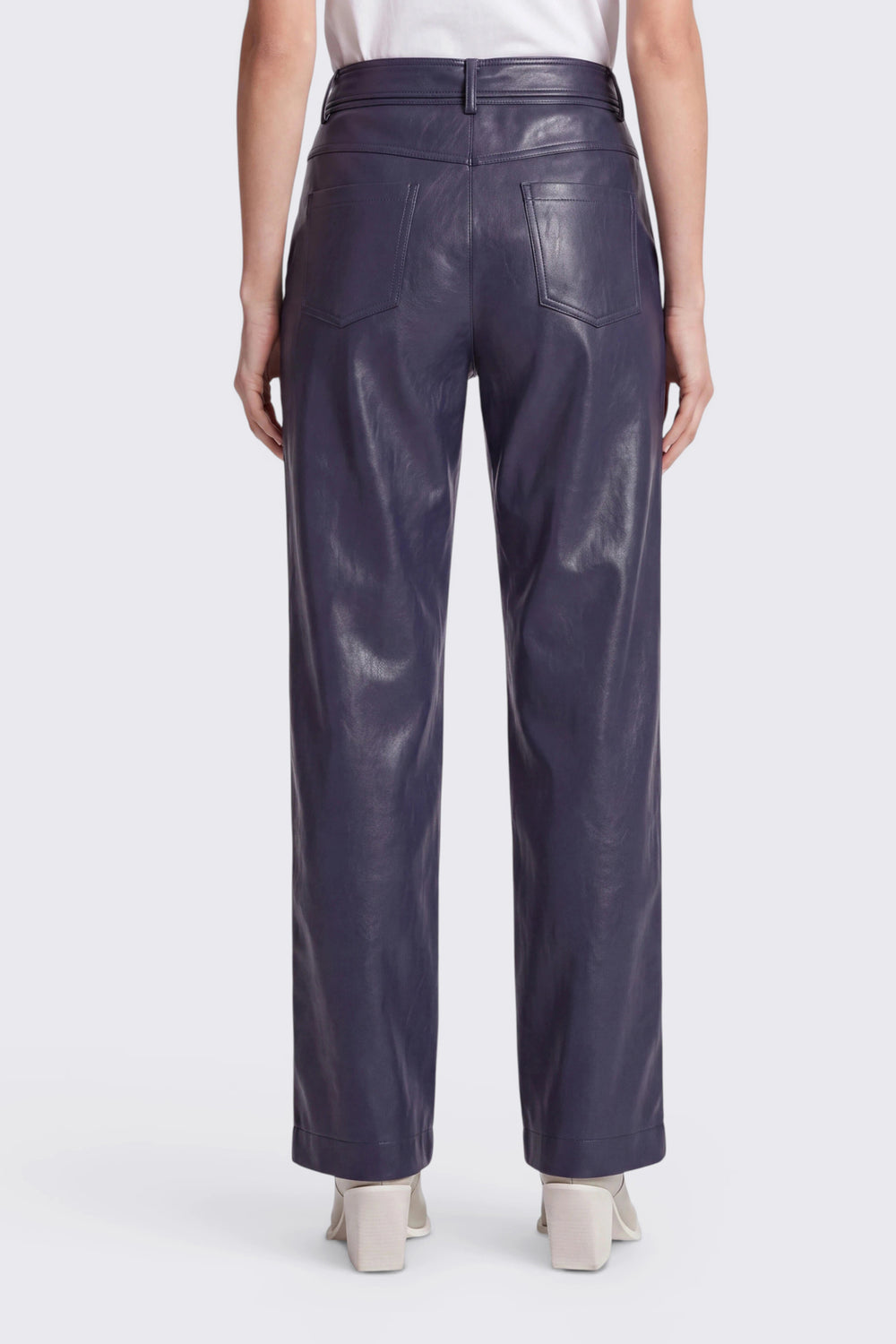 Hose in veganem Leder