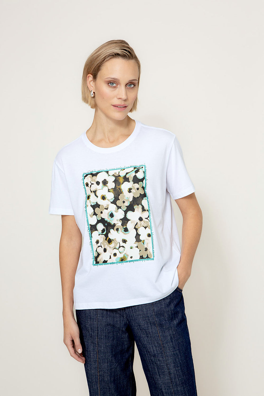 T-Shirt mit Placement Print | Teal Flowers