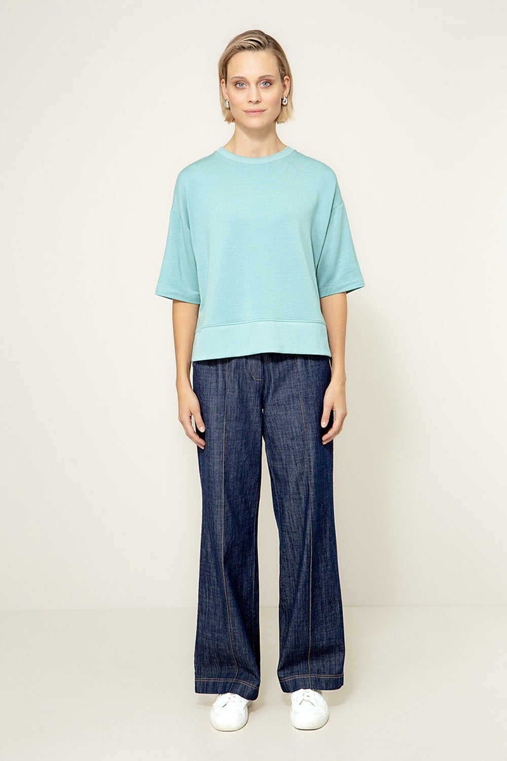 Sweatshirt in light Sweat | light Teal