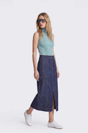 Knitted shirt in viscose blend