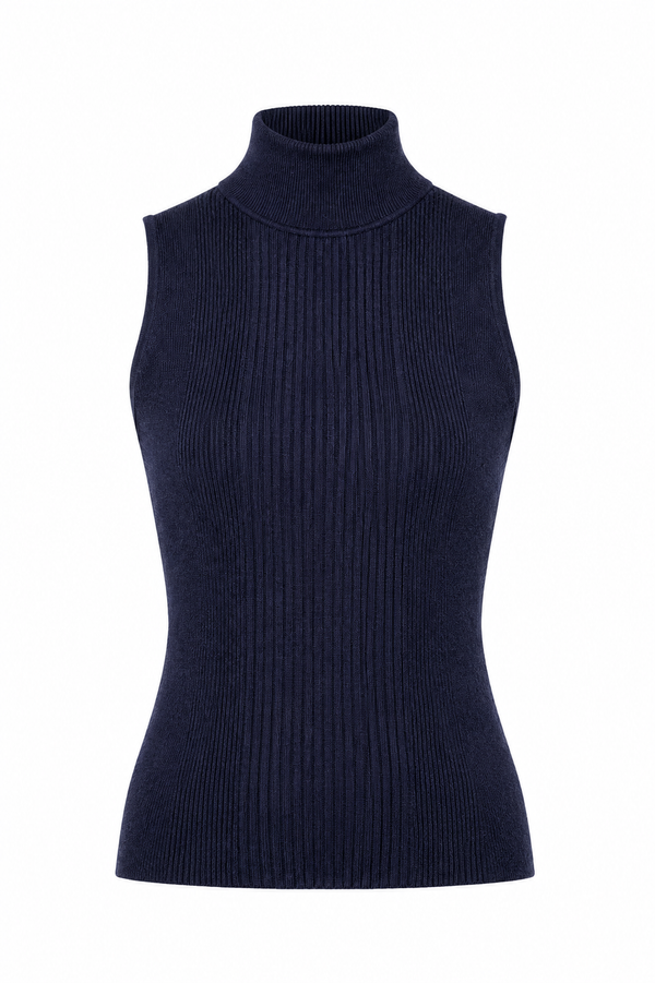 Knitted shirt in viscose blend