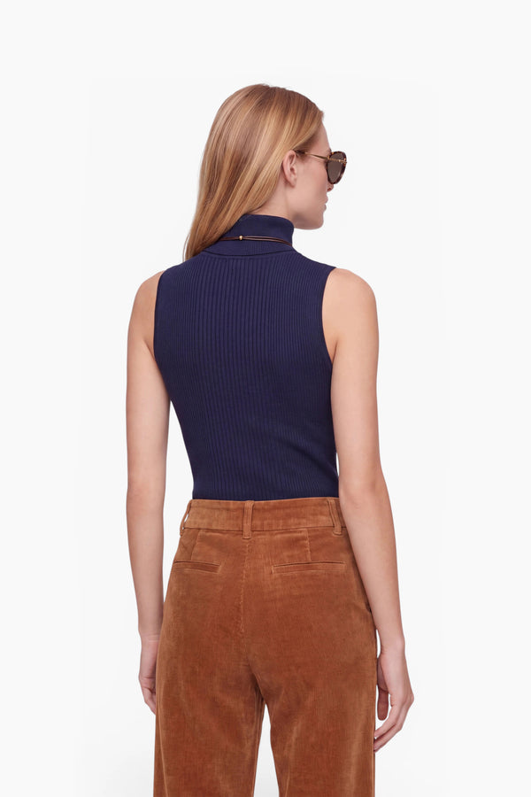Knitted shirt in viscose blend
