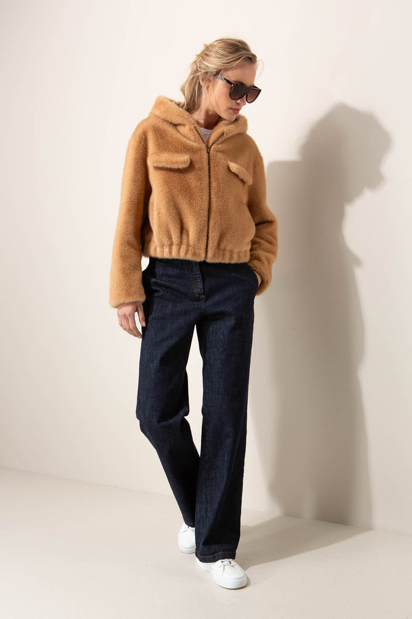 Kurzjacke in Faux Fur