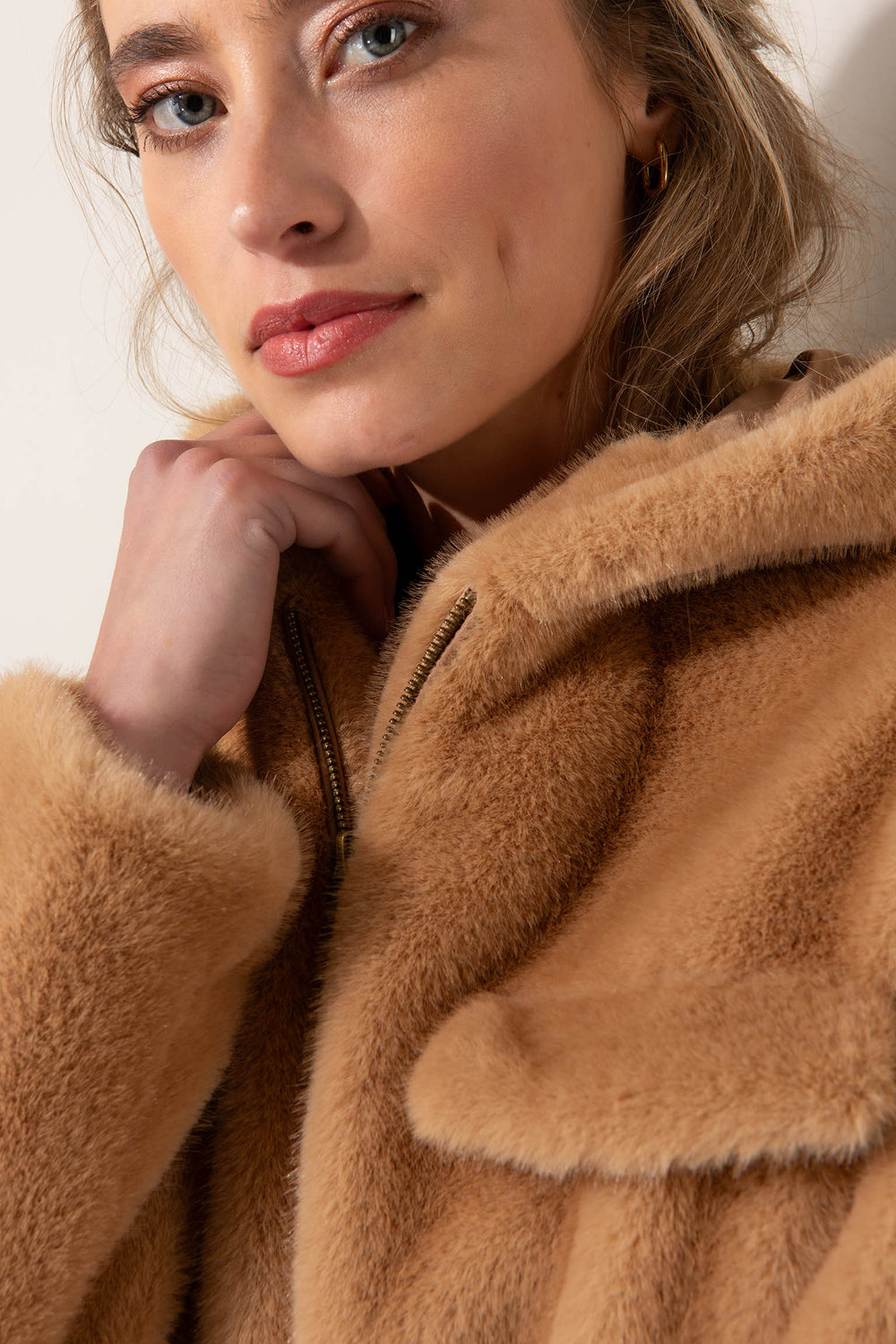 Kurzjacke in Faux Fur