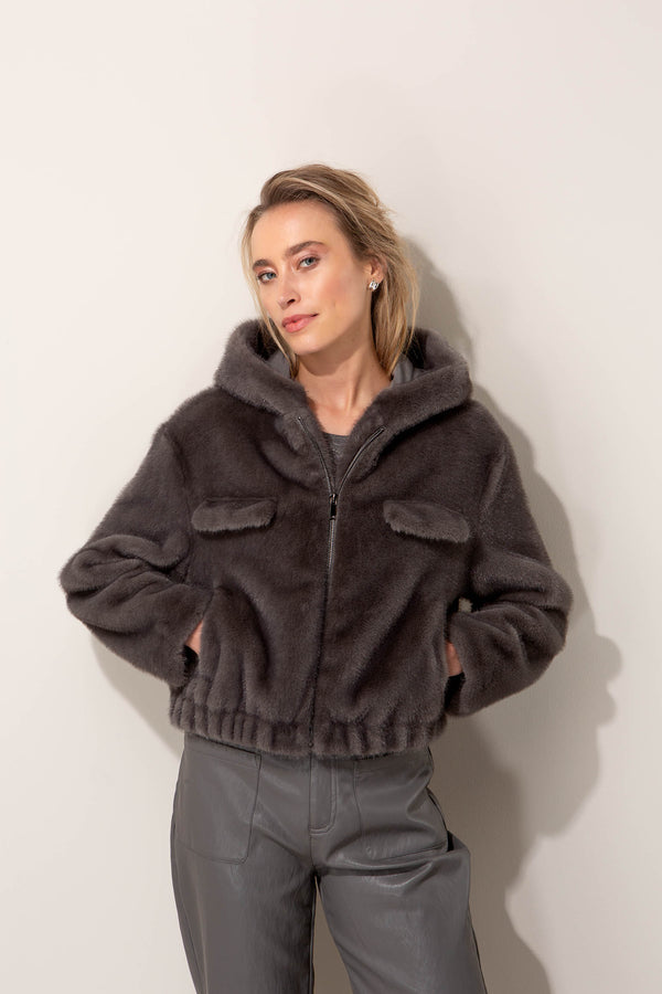 Kurzjacke in Faux Fur