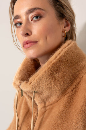 Jacke in faux Fur