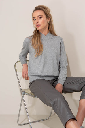 Strickpullover mit Wickelkragen