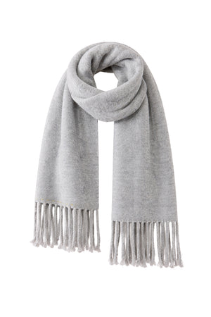 Strickschal mit Fransen
