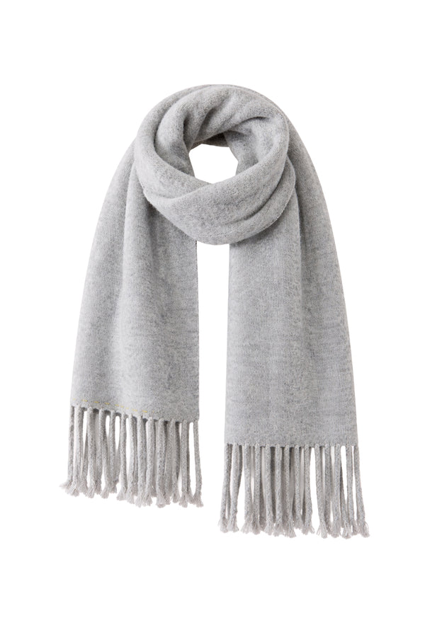 Strickschal mit Fransen