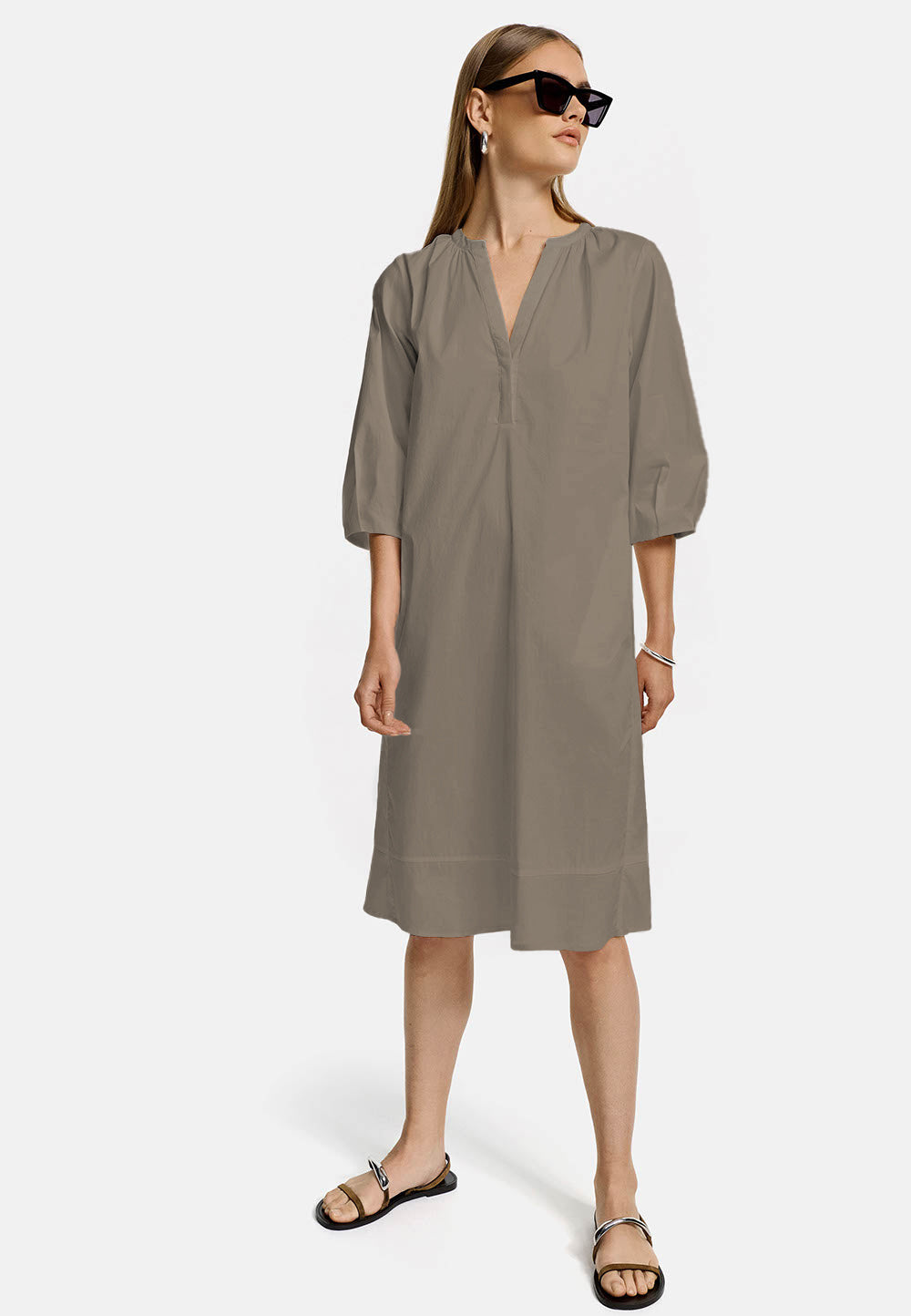 1/2 sleeve dress in fine cotton stretch | Olive 
