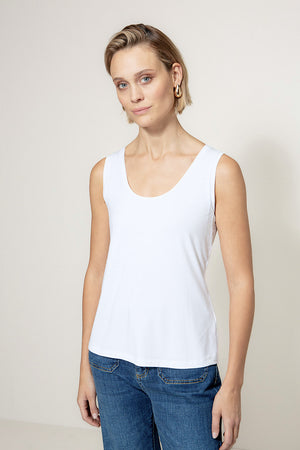 Round neck top in deluxe viscose jersey | White