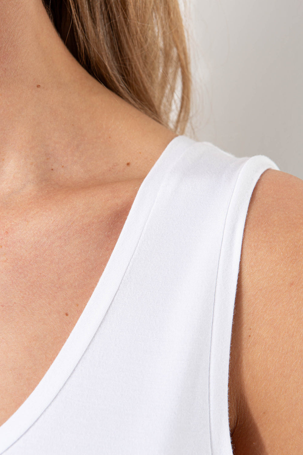 Top Rundhals in Deluxe Viscose Jersey | White