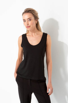 Round neck top in deluxe viscose jersey | Black